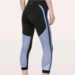 Lululemon Zip The Line 23 Inch Crop Nulux Running Leggings Black Blue Size 4 EUC